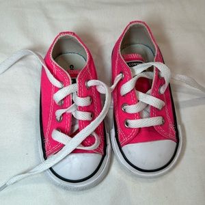 Baby Converse Chuck Taylor All Star Lo Sneaker Toddler Size 5 Hyper Pink